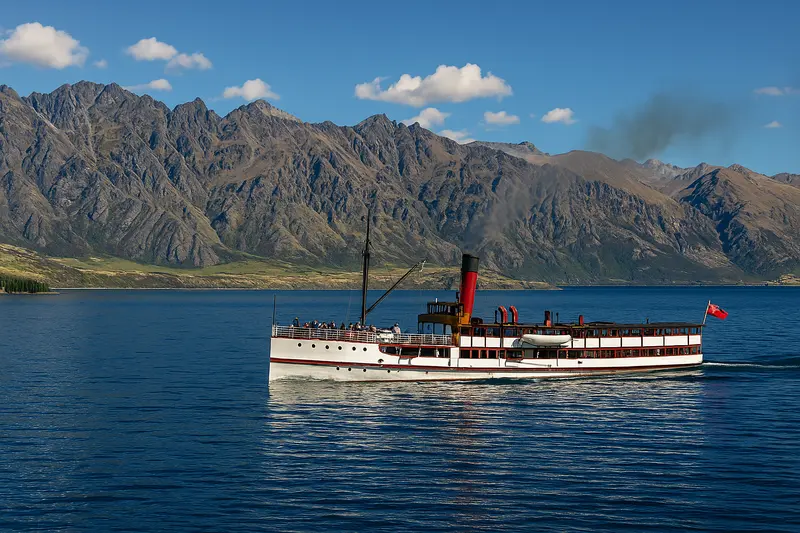 Lake Wakatipu, Queenstown, South Island, New Zealand